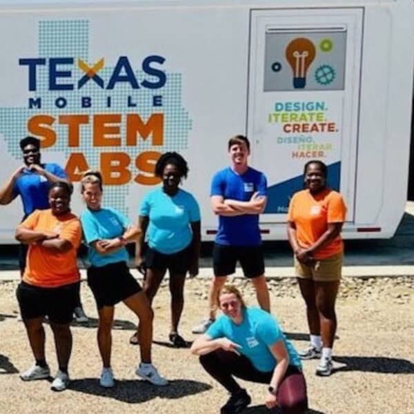 Image: Students standing outside of Texas Mobile Stem Lab